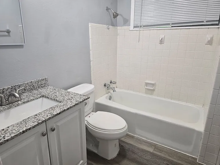 204 County Road 2877 — Photo 8