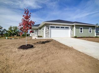 1520 Palm Grass Way, Stoughton, WI 53589