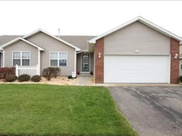803 Strawberry Valley Ave NW, Comstock Park, MI 49321