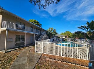 209 NW Jefferson Cir N #209-11, Saint Petersburg, FL 33702