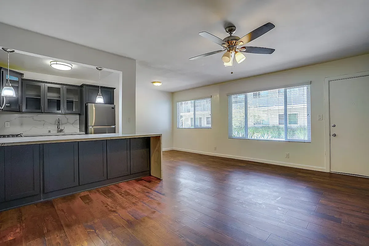 4024 Ursula Ave — Photo 4