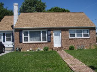 14 Lincoln Dr, Hanover, PA 17331