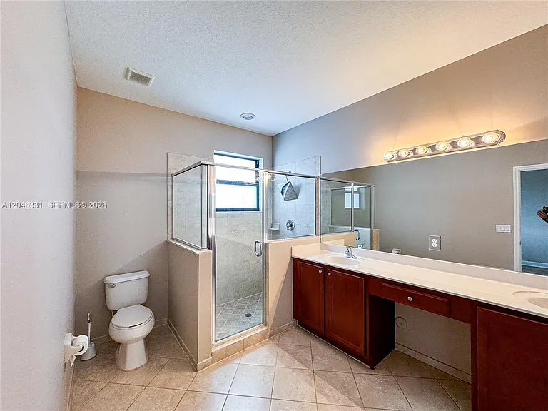 3740 NE 3rd Ct — Photo 24