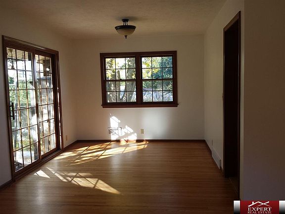 5th image of 3008 S 113th St
