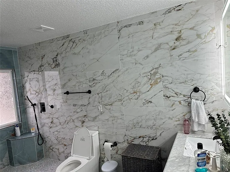10018 Chorlton Cir — Photo 22