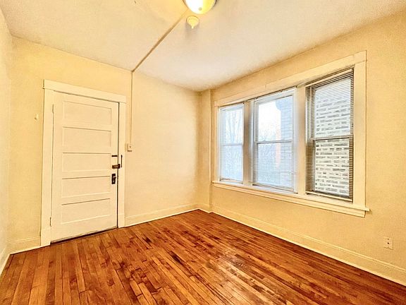 2nd image of 3356 S Emerald Ave APT 1R