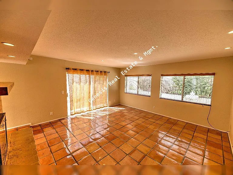 4741 E Calle Elegante — Photo 11
