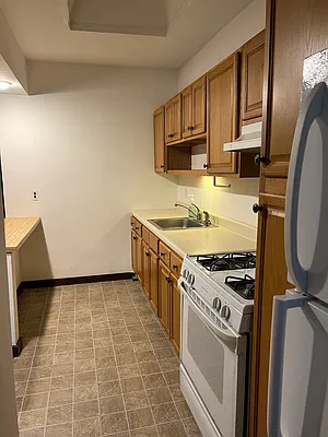 Rented by Batra Group Inc | media 8