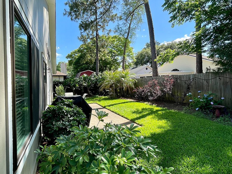 1st image of 2156 Saint Martins Dr E