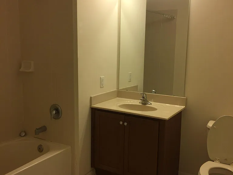 642 Doral Ct — Photo 11