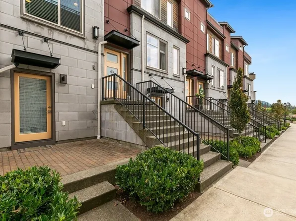 966 6th Walk NE, Issaquah, WA 98029