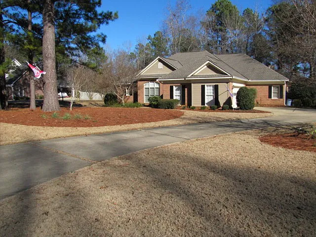 8498 Liberty Hall Dr photo 1