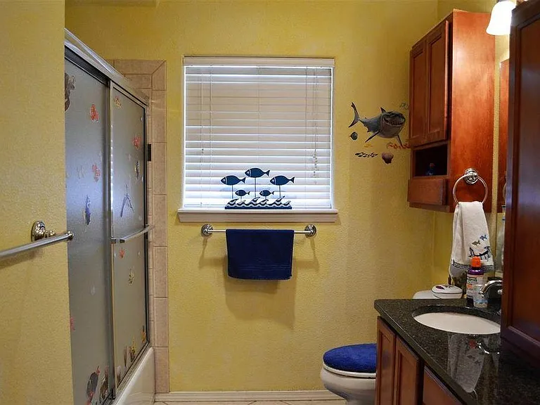 Second full-bathroom - it also has double vanities/sinks.