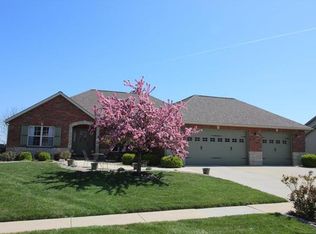 4272 Redfield Dr, Swansea, IL