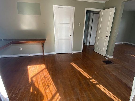 2nd image of 707 Elizabeth Ave