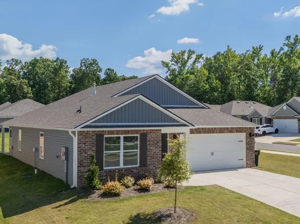 284 Camden Ct SW, Hanceville, AL 35077