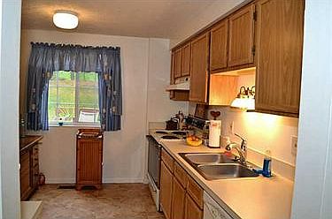 4th image of 335 Haldeman Dr