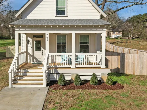 205 Shawnee Trl, Chattanooga, TN 37411