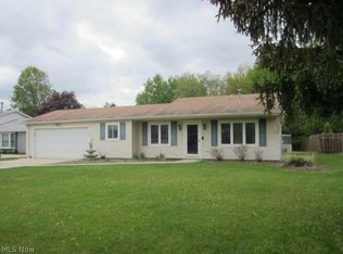 15700 Pinewood Dr, Strongsville, OH