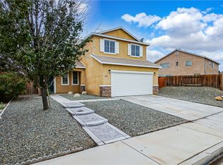 11941 Luna Rd, Victorville, CA 92392