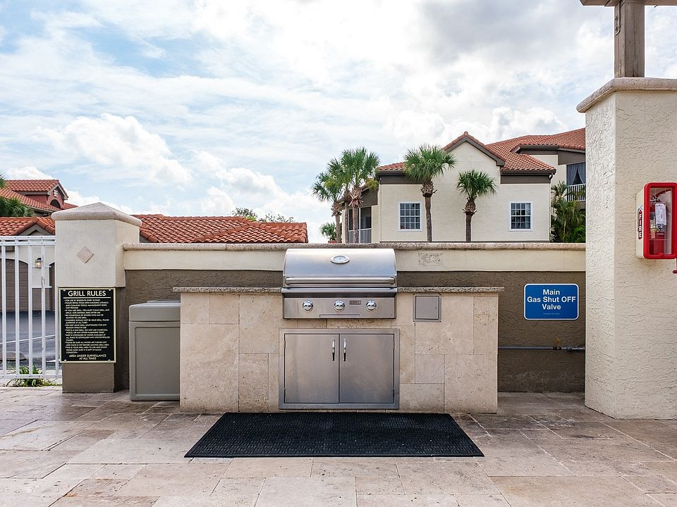 The Landings at Boot Ranch | Palm Harbor FL | Outdoor Kitchen