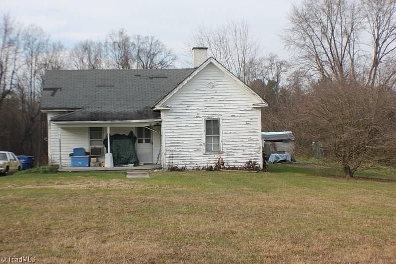 1st image of 458 Snowhill Dr