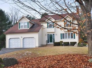 56 Meakin Dr, Windsor, CT 06095