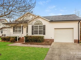 828 Saint Andrews Pl, Concord, NC 28025