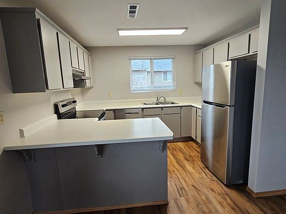 4th image of 1826 NE Fairview Ave APT C