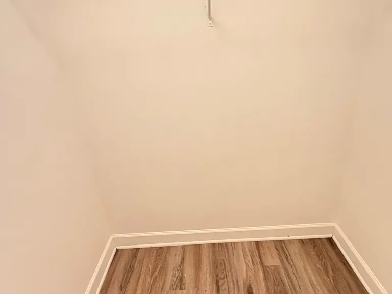 625 Heath Pl — Photo 15