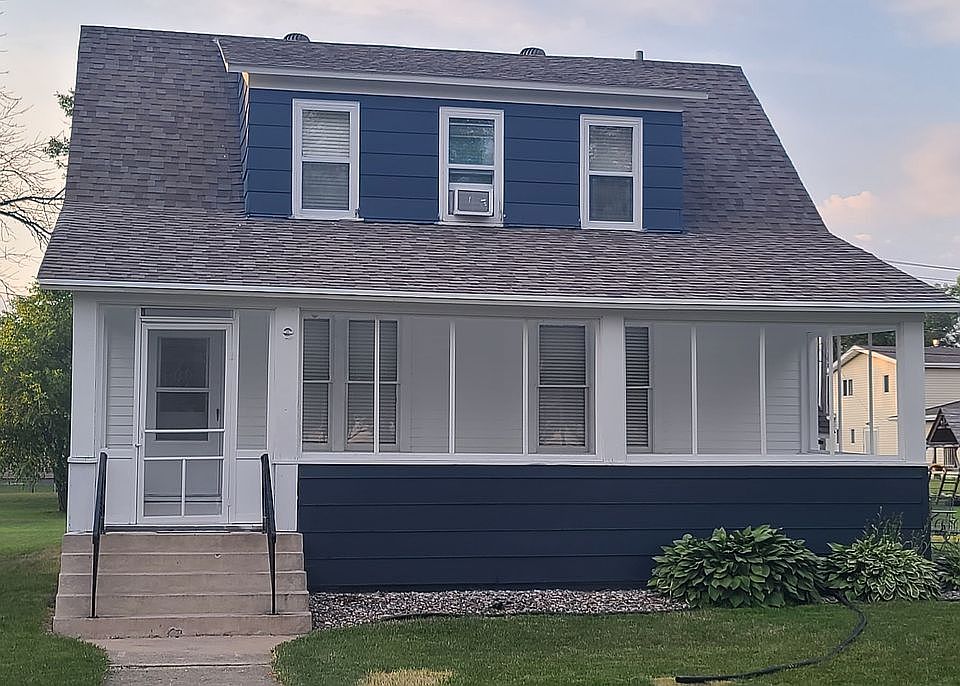 1st image of 510 1st Ave NE