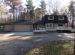 8991 Big Hand Rd, Columbus, MI 48063