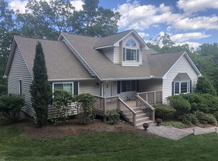 3341 Hawley Rd, Christiansburg, VA 24073