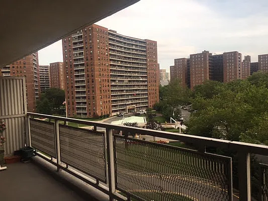 Sold by EZ Sell Realty | media 17