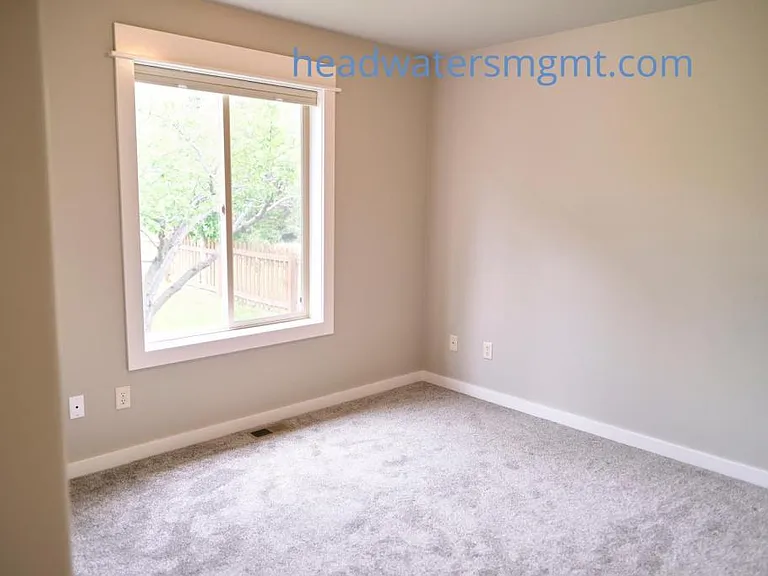 403 N Quaw Blvd — Photo 18
