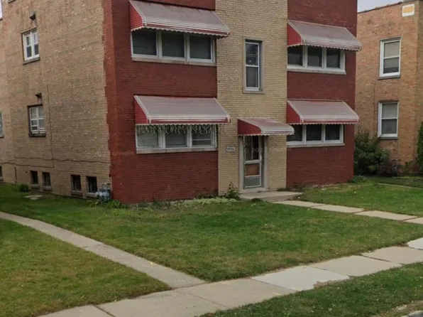 8936 Bronx Ave #2-S, Skokie, IL 60077