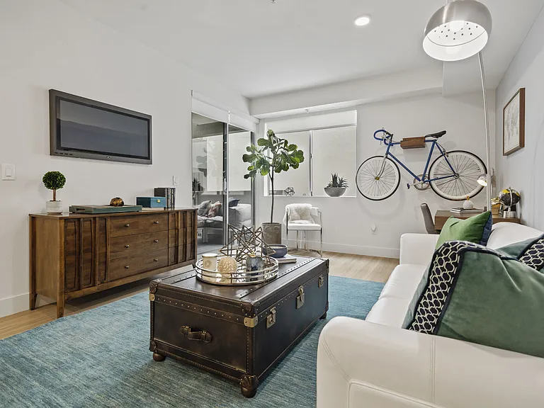 Living at NoHo — Photo 44