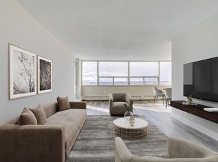 205 Queen Mary Dr, Oakville, ON L6K 3K8