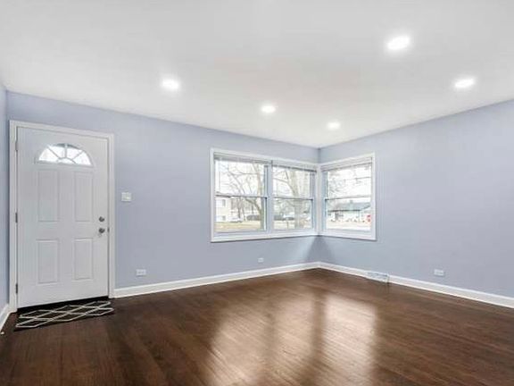 2nd image of 16454 Winchester Ave