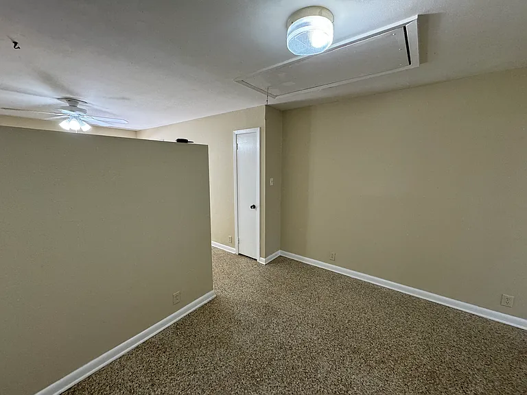 832 Martin Behrman Ave #E — Photo 9