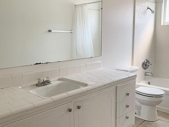 5th image of 2070 Radio Ave #1413