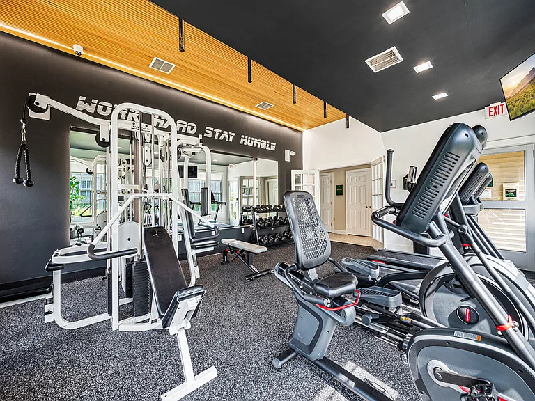 new-hampshire-commons-exteriors-and-amenities-8