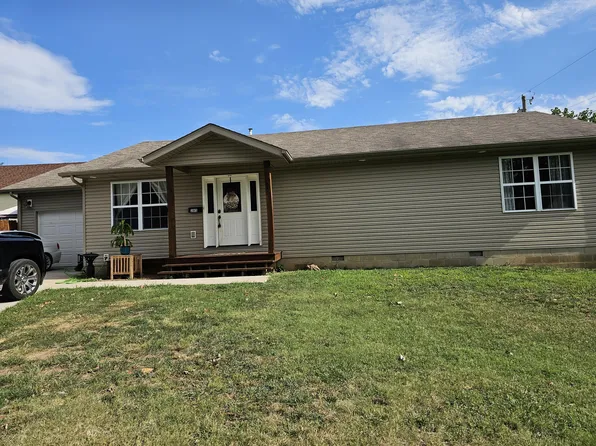 385 E County Street, Monett, MO 65708