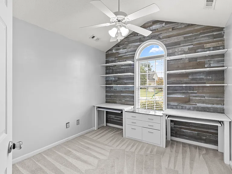 530 Sunpointe Dr — Photo 30