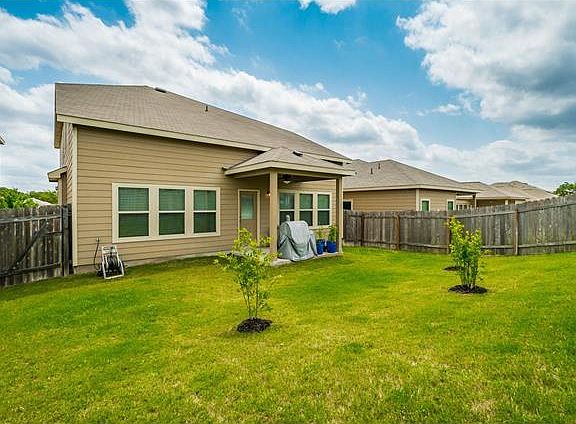 3rd image of 120 Golden Eagle Ln