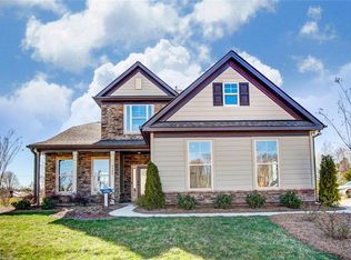 6488 Bluestone Park Dr, Clemmons, NC 27012