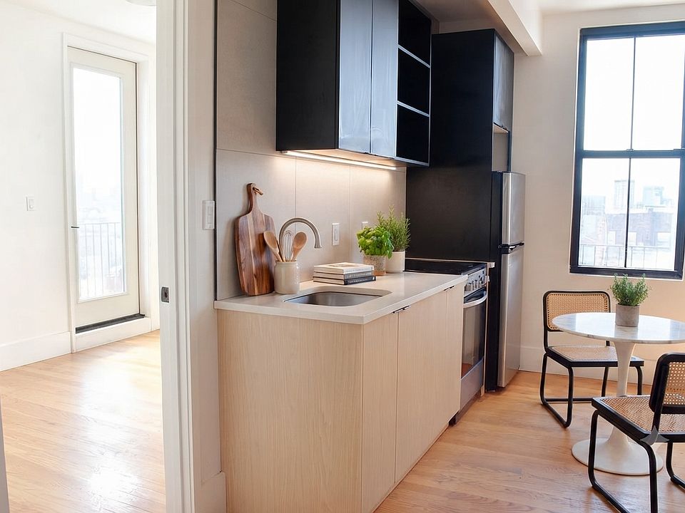1st image of 1520 Saint Johns Pl #1R