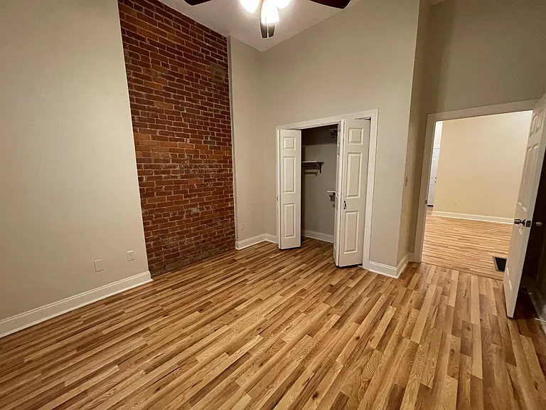 4028 Liberty Ave — Photo 31