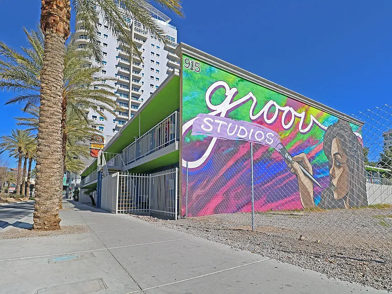 Groov Studios — Photo 23