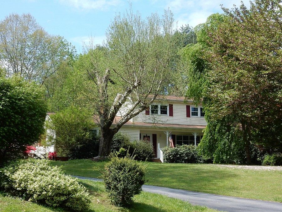 1st image of 2022 Glenheath Dr